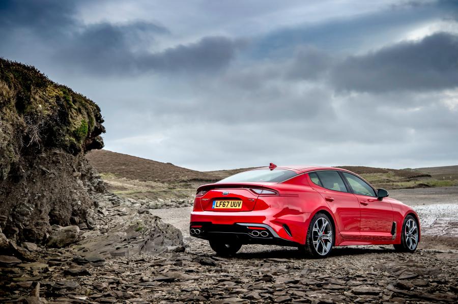  Kia Stinger GTS (CK) 2017 года  (UK) (фото 34 из 40)